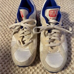Women Nike Air Max 180 Sneakers